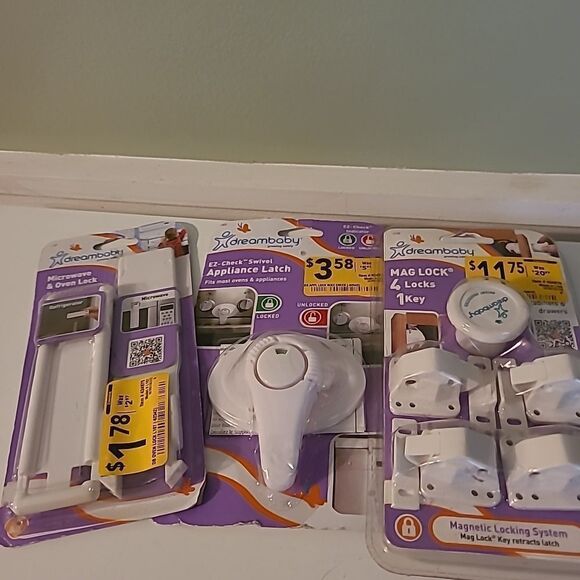 Dreambaby Safety Latches - Picture 1 of 7